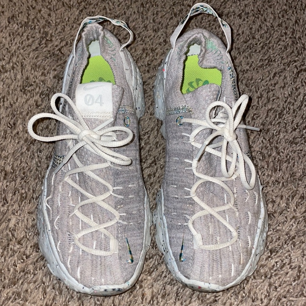 Nike Space Hippie 04